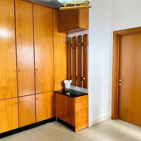 Apartament Apartament *
